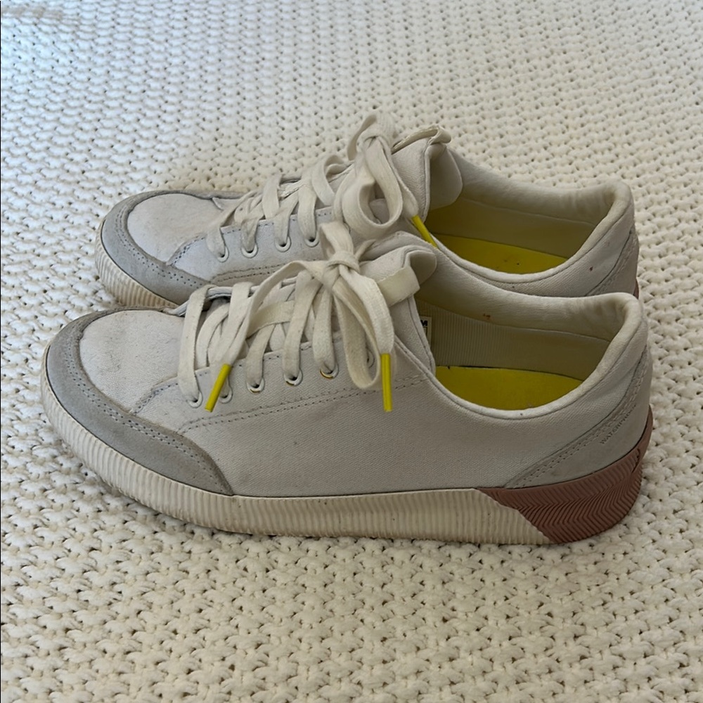 Sorel Out ‘N About Plus Classic Sneaker - Picture 2 of 8